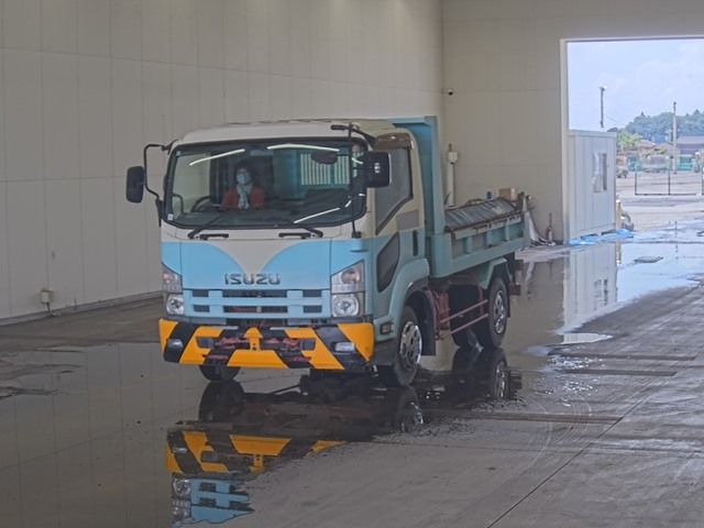 2012 Isuzu Forward ダンプ Japan auction vehicle