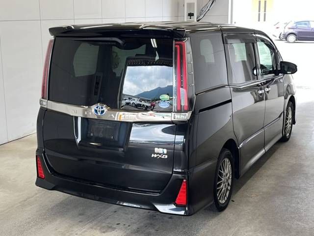 2018 Toyota Noah Hybrid Si Double Hybrid auction photo 3