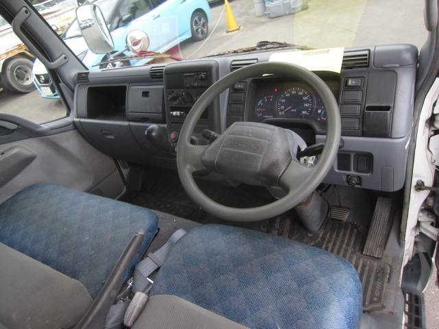 2002 Mitsubishi Fuso Canter 2.0t Aluminum Van auction photo 6