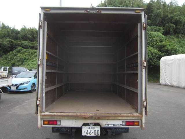 2002 Mitsubishi Fuso Canter 2.0t Aluminum Van auction photo 3