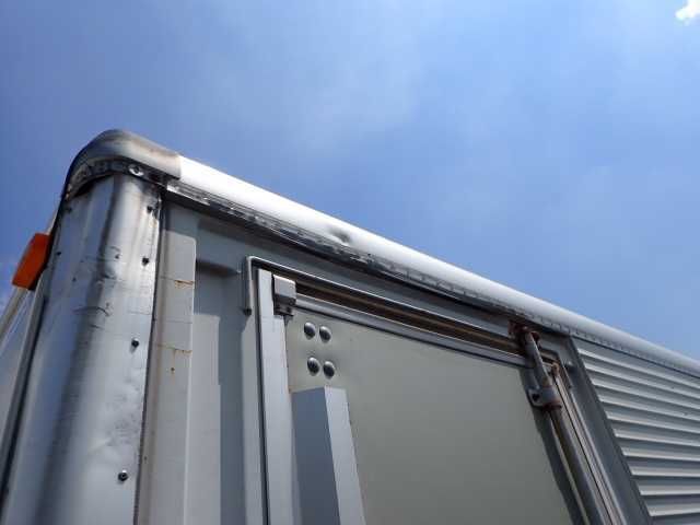 2002 Mitsubishi Fuso Canter 2.0t Aluminum Van auction photo 5