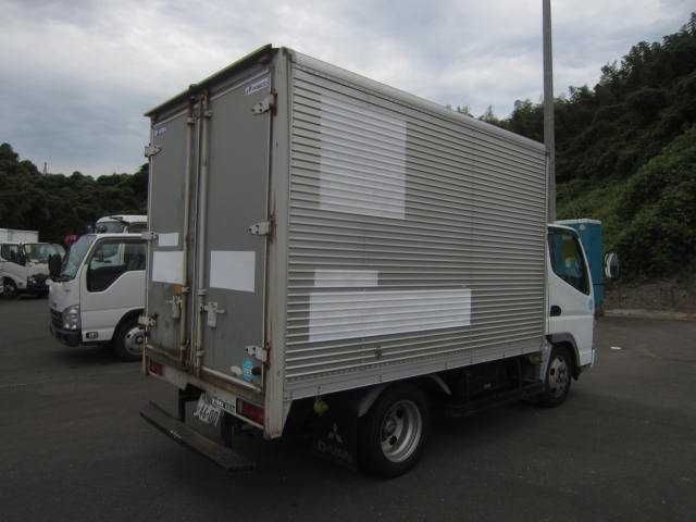 2002 Mitsubishi Fuso Canter 2.0t Aluminum Van auction photo 2