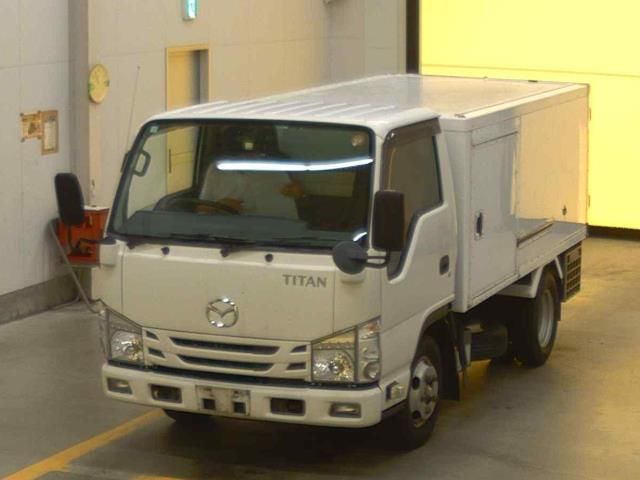 Japan Auction Vehicles 10 2020 Mazda タイタン Refrigerated and frozen trucks auction photo