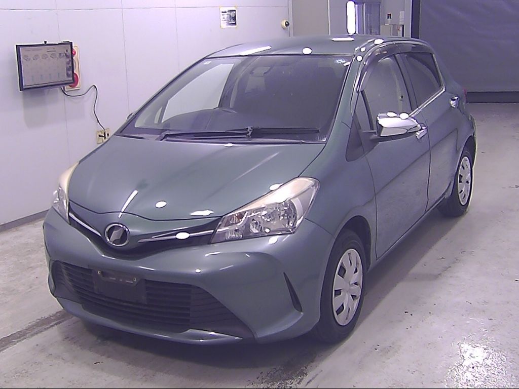 2016 Toyota ヴィッツ 5HB Jewela auction photo 4