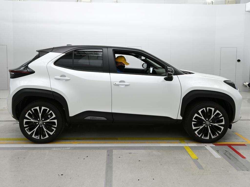 2025 Toyota Yaris Cross ハイブリッドZ auction photo 3