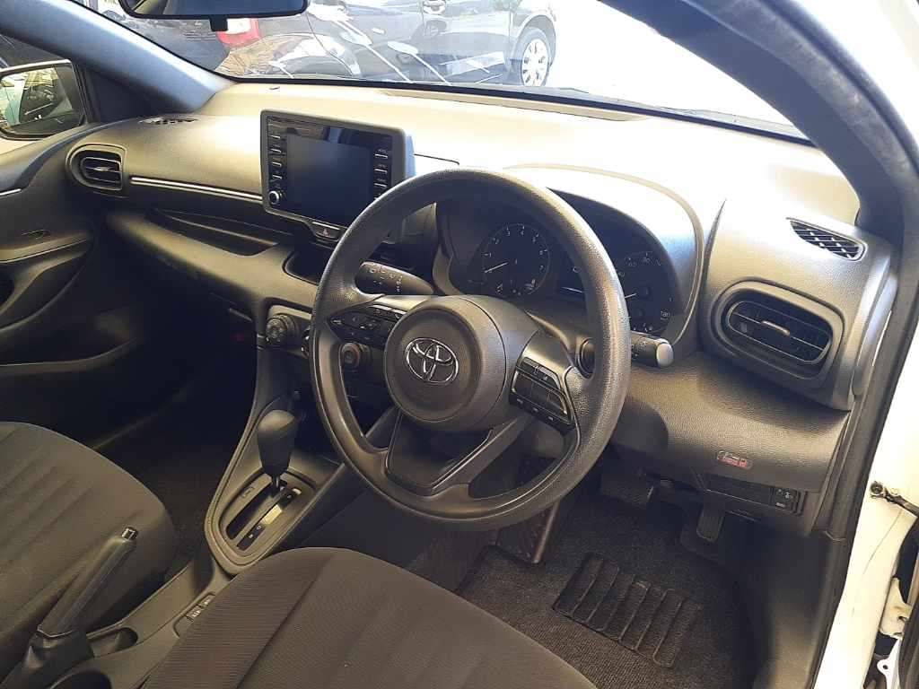 2021 Toyota Yaris X auction photo 9