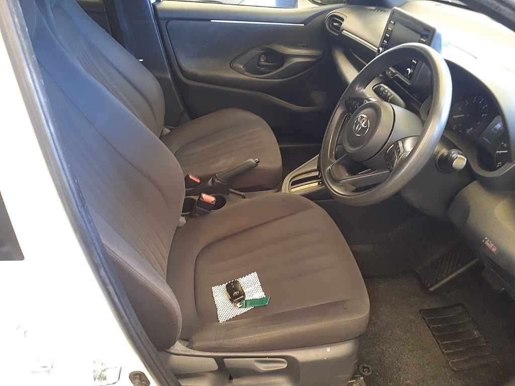 2021 Toyota Yaris X auction photo 10