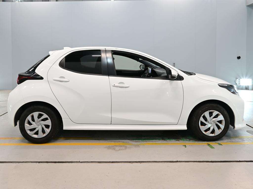 2021 Toyota Yaris X auction photo 3