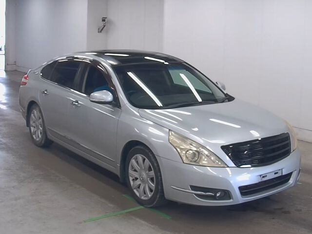 2010 Nissan Teana 250XV Japan auction vehicle