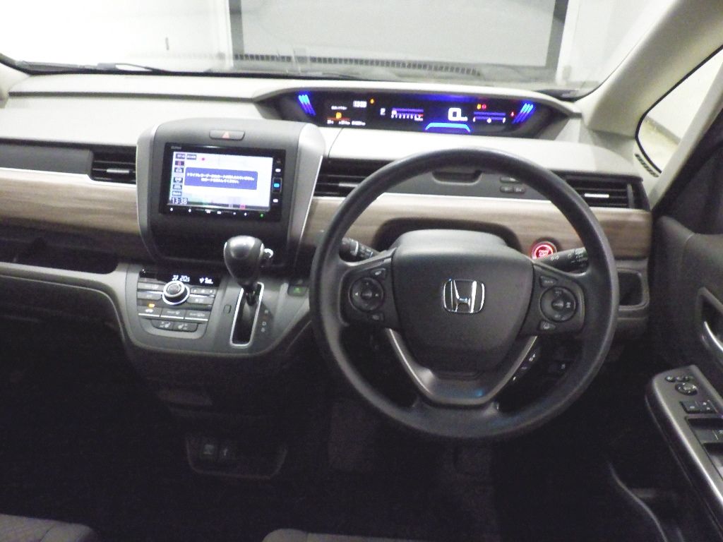 2022 Honda Freed G 6人 auction photo 3