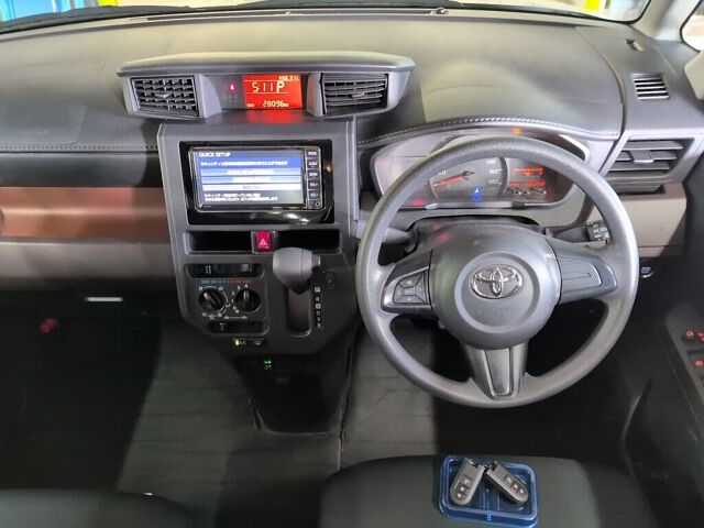 2019 Toyota Tank X S auction photo 3