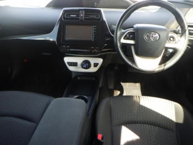 2016 Toyota Prius S auction photo 3