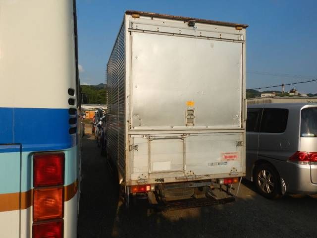2000 Mitsubishi Fuso Canter Van auction photo 3