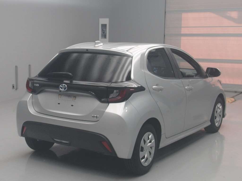 2021 Toyota Yaris Hybrid X auction photo 2