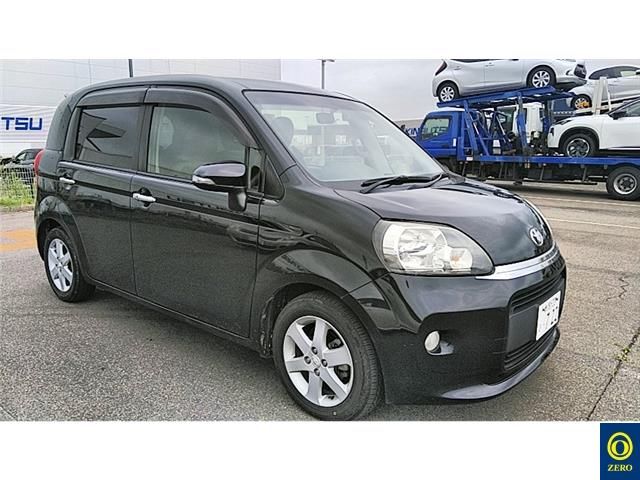 2014 Toyota Porte Japan auction vehicle