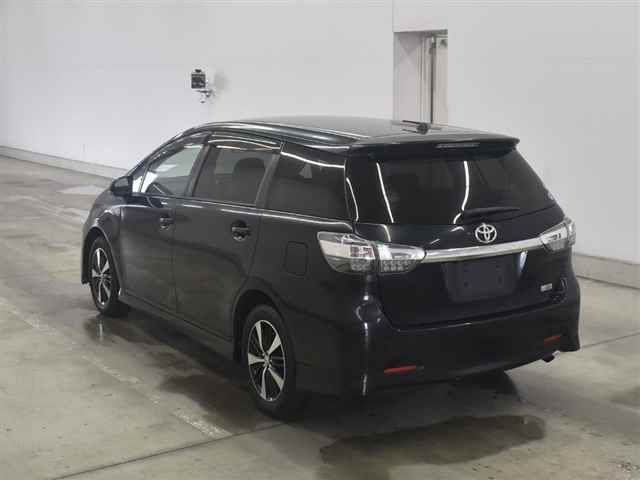 2014 Toyota Wish 1.8S auction photo 2