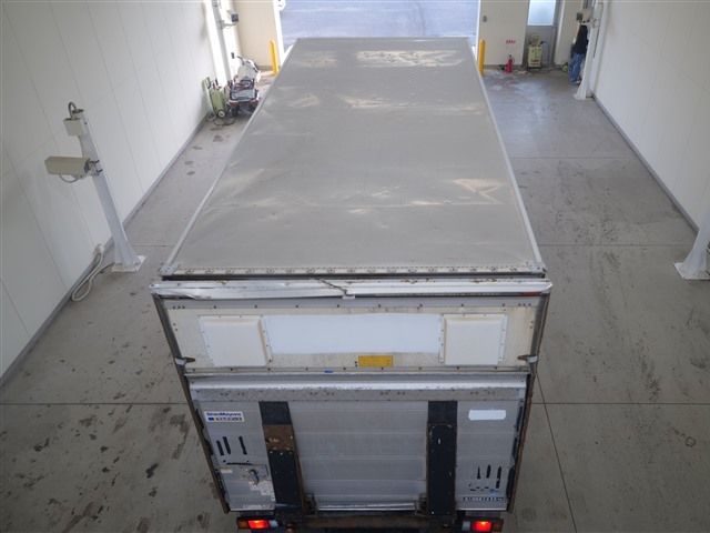 2011 Isuzu Elf バン 4WD.PG auction photo 3