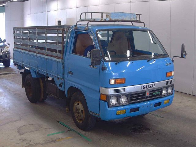 1984 Isuzu Elf Japan auction vehicle