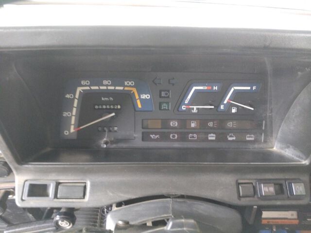 1984 Isuzu Elf auction photo 3