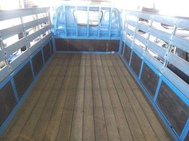 1984 Isuzu Elf auction photo 6