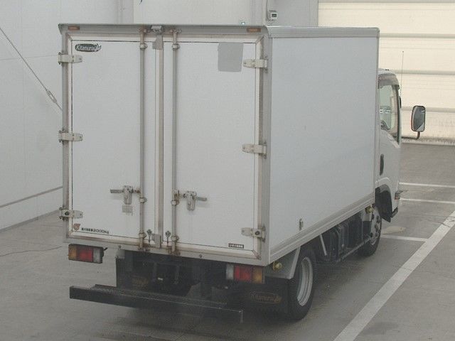 2017 Isuzu Elf Van auction photo 2