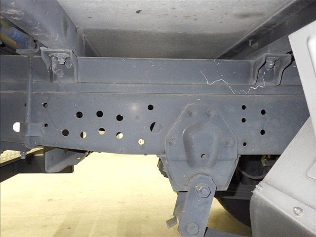 2017 Isuzu Elf Van auction photo 5
