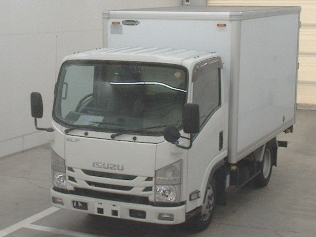 Japan Auction Vehicles 10 2017 Isuzu Elf Van auction photo