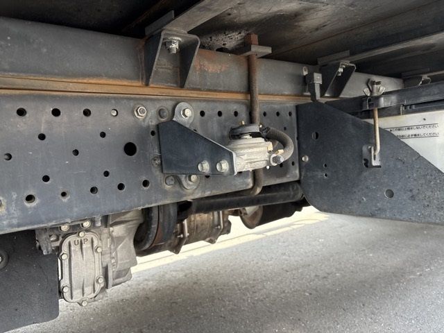2010 Isuzu Elf Reizo Reito auction photo 12