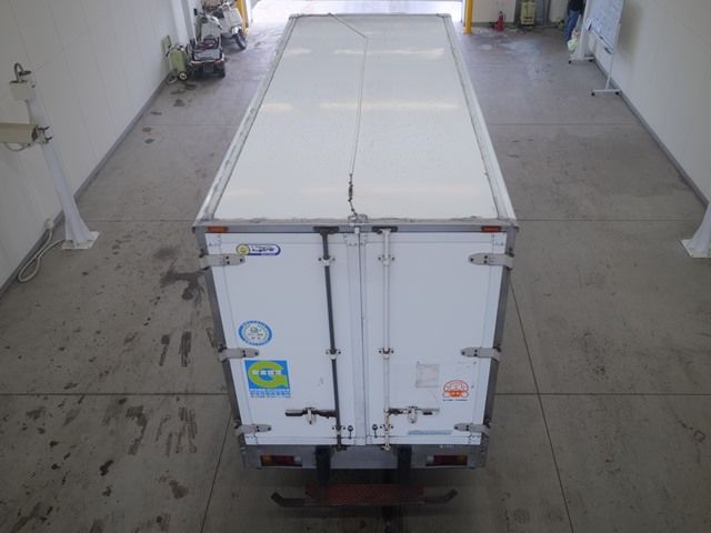 2010 Isuzu Elf Reizo Reito auction photo 3