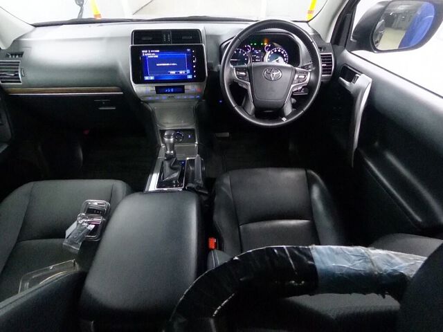 2023 Toyota Land Cruiser Prado TX L-PマットブラE 4WD auction photo 3