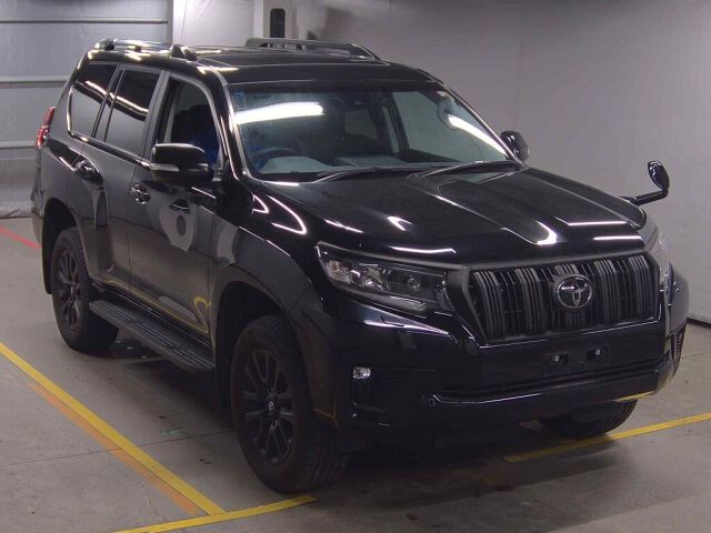 Japan Auction Vehicles 8 2023 Toyota Land Cruiser Prado TX L-PマットブラE 4WD auction photo