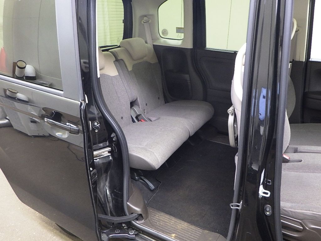 2021 Honda N-BOX L auction photo 7