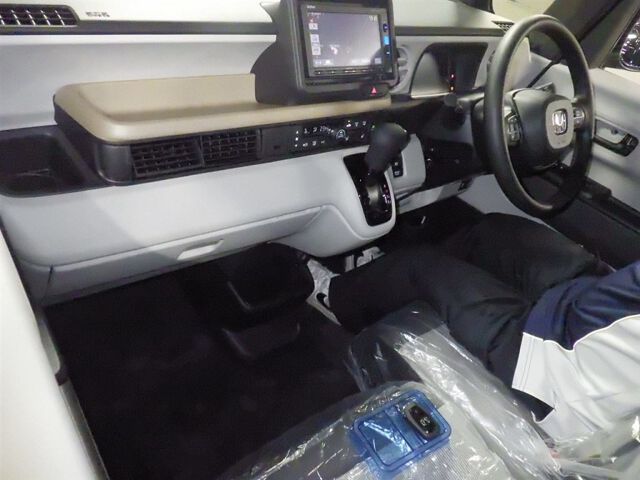 2026 Honda N-BOX Base grade auction photo 3