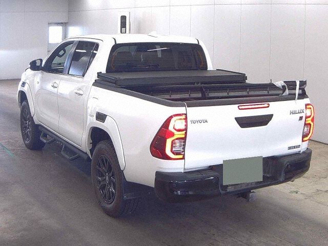 2022 Toyota Hilux Z GR Sport 4WD auction photo 2