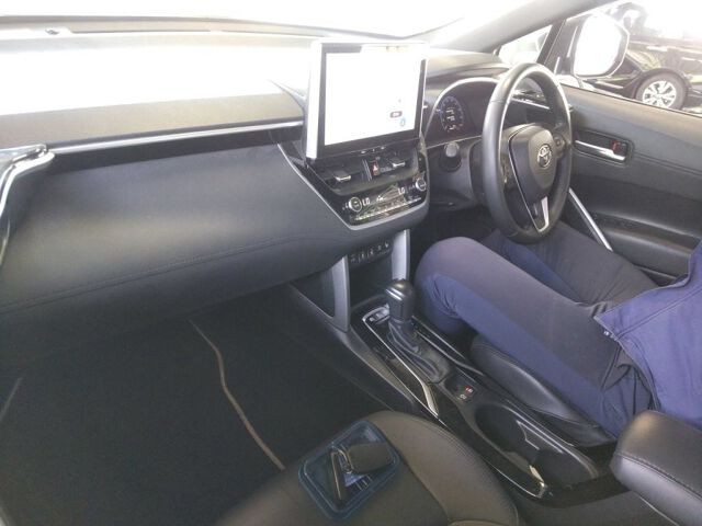 2024 Toyota Corolla Cross ハイブリッドZ 4WD auction photo 3