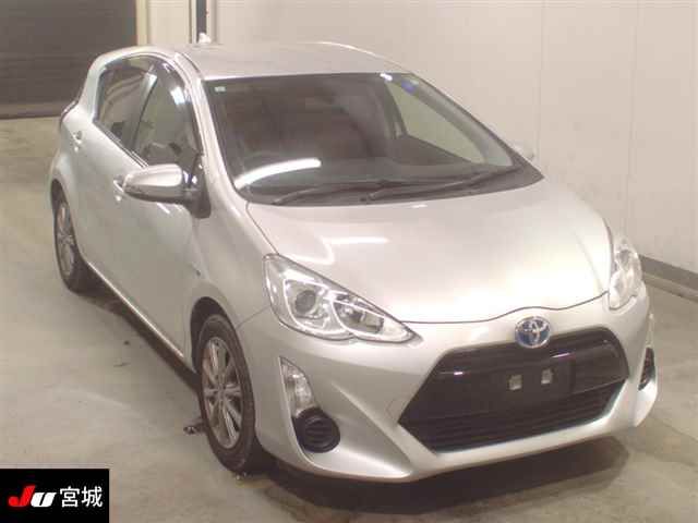 2015 Toyota Aqua Gブラックソフトレザーセレクシ Japan auction vehicle