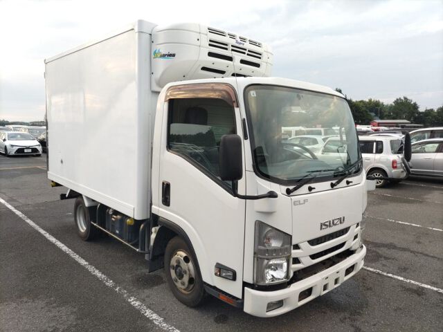 2016 Isuzu Elf Horley Japan auction vehicle