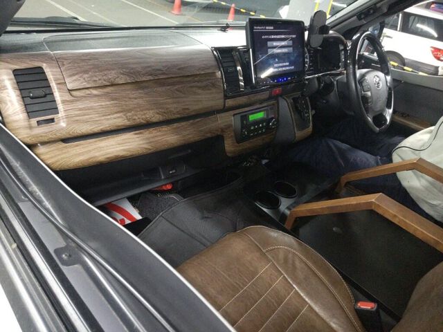 2022 Toyota Hiace L Super GL Dark 2 4WD auction photo 6