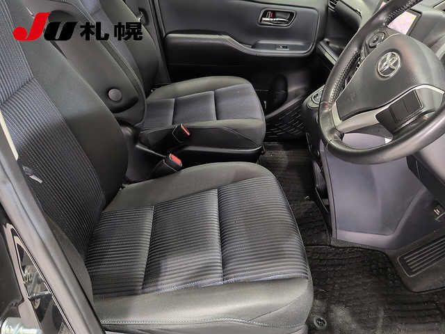 2015 Toyota Voxy 4WD ZSキラメキ auction photo 5
