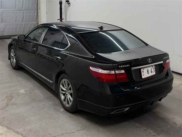 2013 Lexus LS LS600hL auction photo 2
