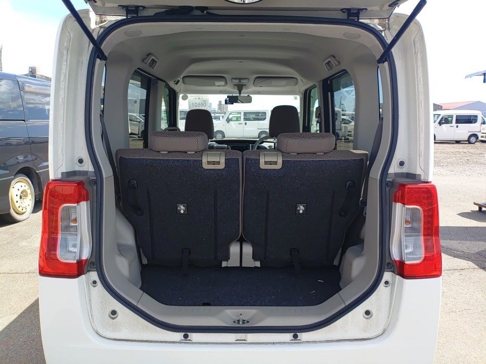2017 Daihatsu Tanto auction photo 8