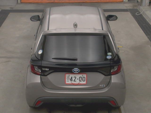 2021 Toyota Yaris Hybrid X auction photo 7