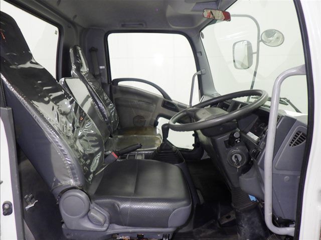 2014 Isuzu Forward クレーン付 auction photo 5