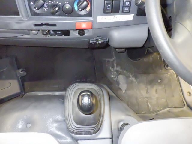 2016 Isuzu Elf 冷蔵・冷凍車 auction photo 8