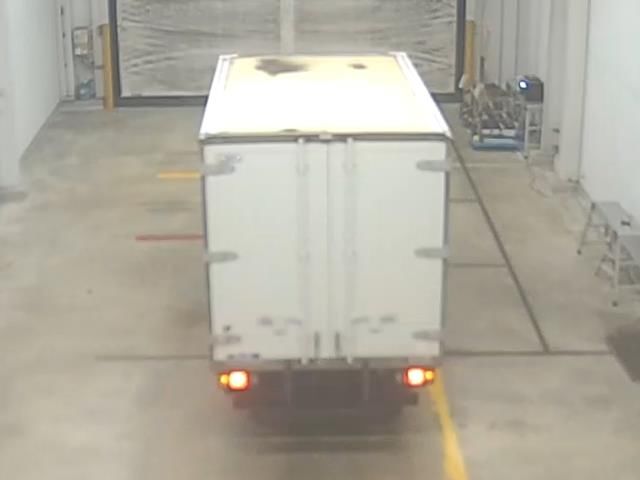 2016 Isuzu Elf 冷蔵・冷凍車 auction photo 3