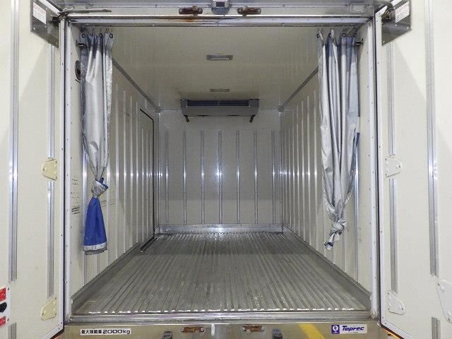 2016 Isuzu Elf 冷蔵・冷凍車 auction photo 4