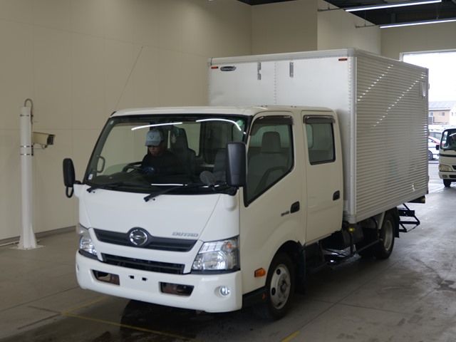 2016 Hino Dutro Aluminum van, double cab Japan auction vehicle