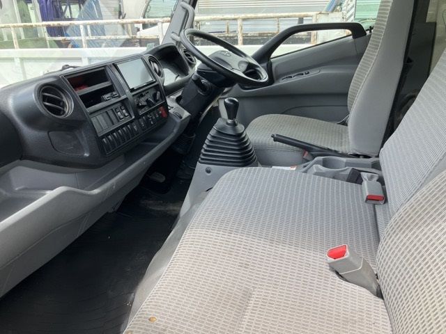 2016 Hino Dutro Aluminum van, double cab auction photo 5