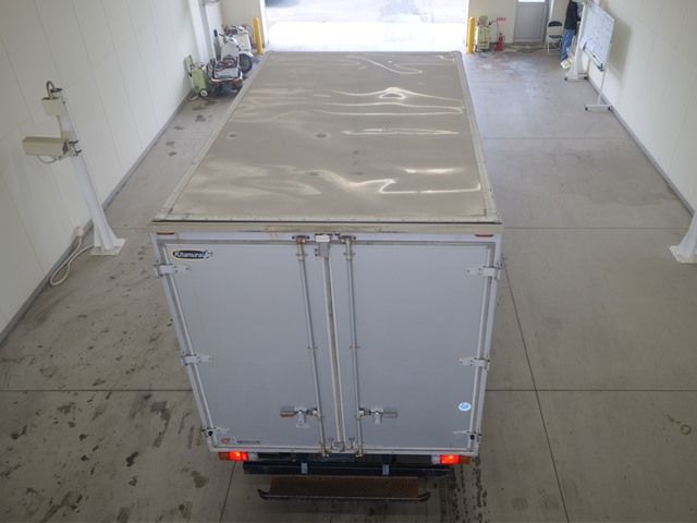 2016 Hino Dutro Aluminum van, double cab auction photo 3