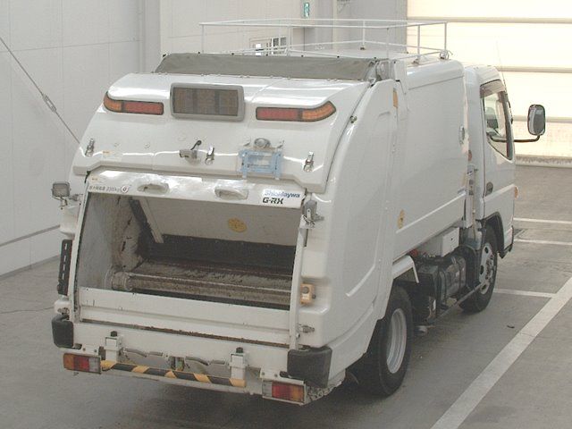 2015 Mitsubishi Fuso Canter Garbage truck auction photo 2